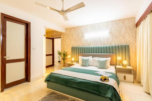 Homlee-Excellency Large 4BHK-South Delhi- NFC