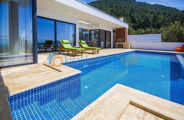 Honeymoon villa in Kalkan Üzümlü Outdoor/Indoor pools with heating option