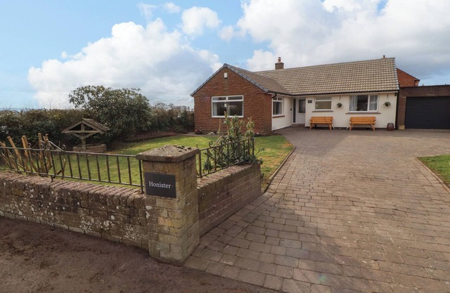 HONISTER, pet friendly, with a garden in Carlisle