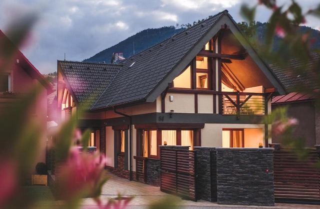 Horvát Family Residence