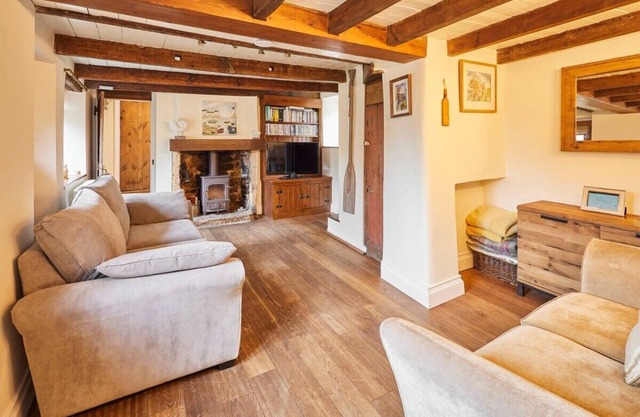 Host & Stay | Colcott Cottage