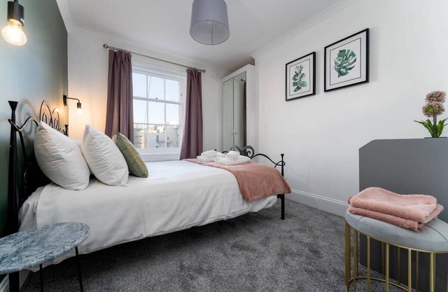 Host & Stay | Portland Apartment