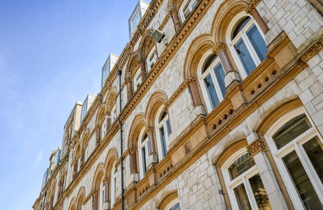 Host & Stay | Queen Square Apartment