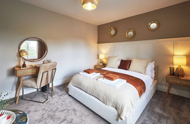 Host & Stay | South Riggs
