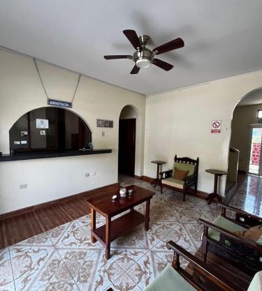 Hostal Luxuria Place