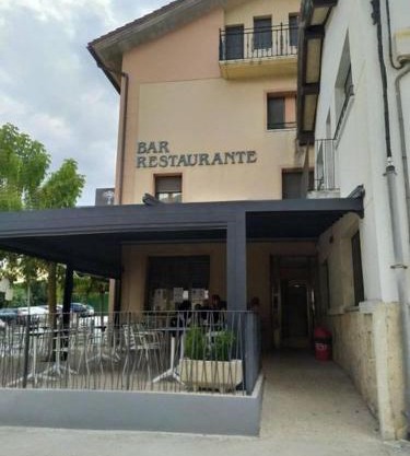 Hostal Restaurante Ibaisek