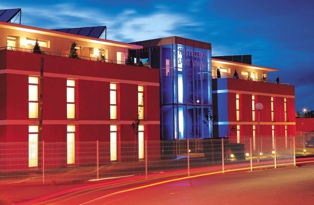 Hostellerie Saint Vincent Beauvais Aéroport