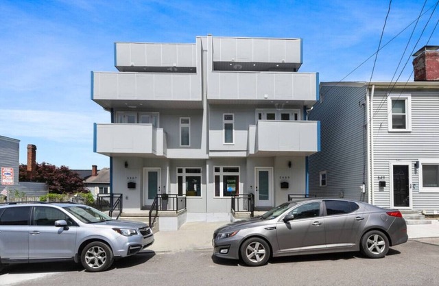 ★ HostWise Stays ★ Sleeps 20! Huge Duplex - Luxe Homes! 8k+ Sq Ft!