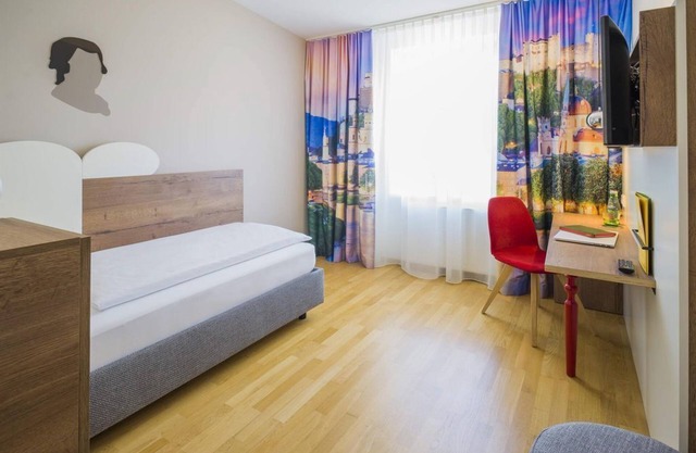 HOT DEAL Single room non refundable - JUFA Hotel Salzburg City*