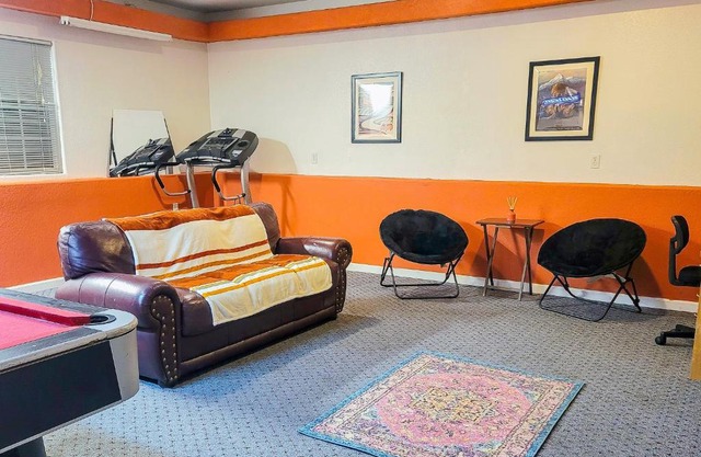 Hot Springs Hideaway (Downstairs Unit)