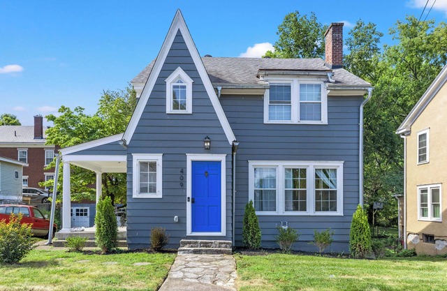 Hot Tub, Beautifully Renovated Historic Home in the Heart of the Bourbon Trail