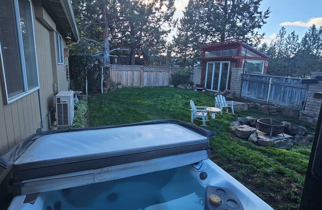 hot tub, dog friendly, 3-bedroom home with all the essentials for the family.