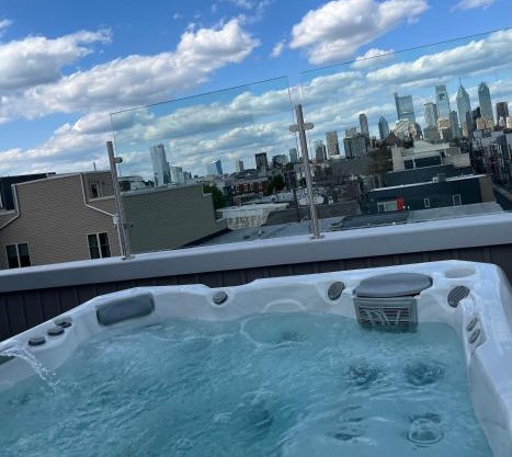 Hot Tub Four Seasons