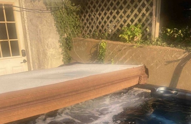 Hot Tub Minutes to Mohegan Sun