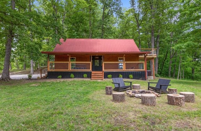 Hot Tub & Views - Furnace Mountain Retreat - Red River Gorge, Kentucky!