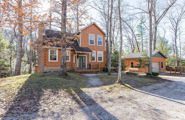 Hot Tub & WiFi - Large Family Cabin - Climber's Haven - Red River Gorge, Kentucky!
