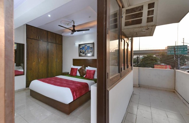 Hotel Admire Inn "Atta Market, Noida Sector 18"