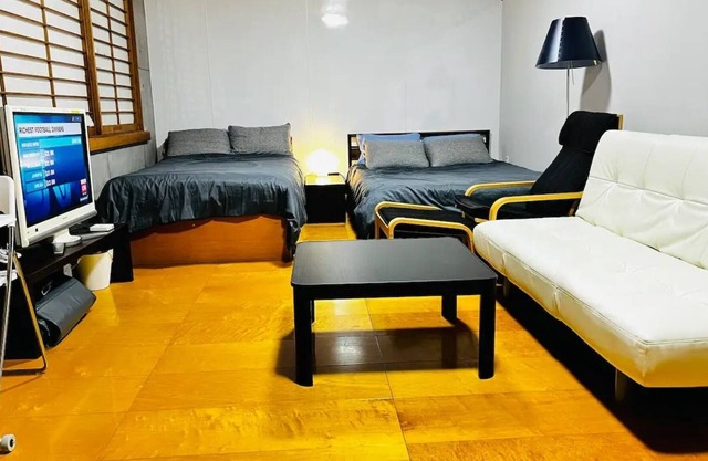 Hotel Adnes 2 double beds sofa bed 30 large p / Minato-ku Tokyo