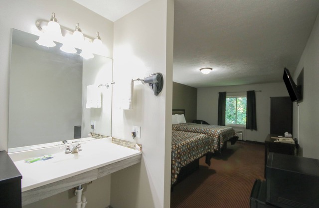 Hotel Arthur by OYO Glenwood Hwy 34