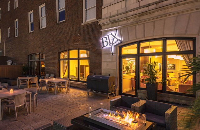 Hotel Blackhawk, Autograph Collection