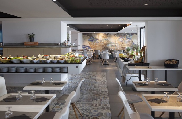 Hotel Brisamar Suites