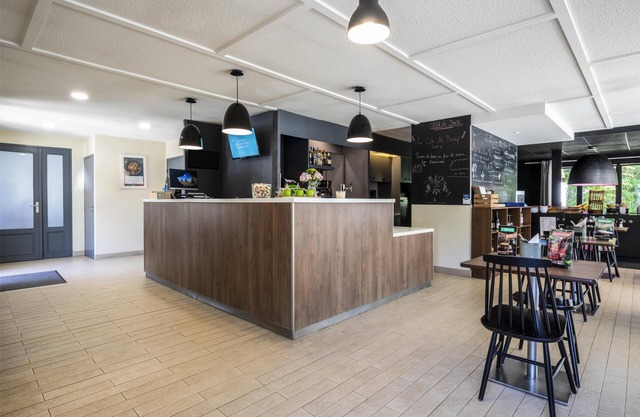 Hotel Campanile Melun Sud - Dammarie Les Lys