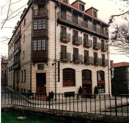 Hotel Covaleda Soria