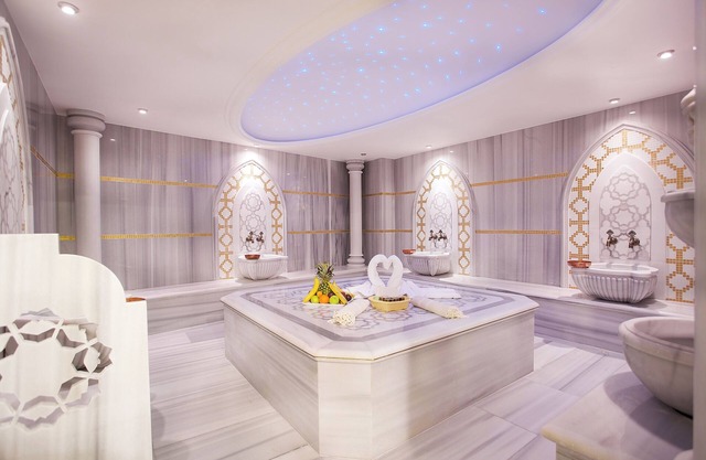 Hotel Emirhan Palace
