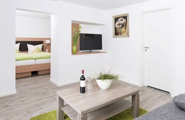 Hotel Garni BURG WALDENSTEIN
