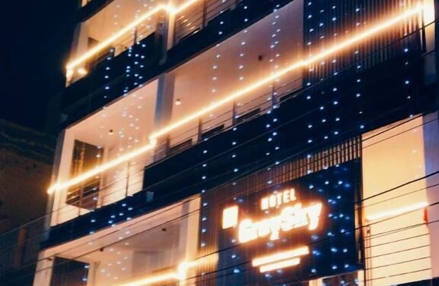 Hotel Grey Sky