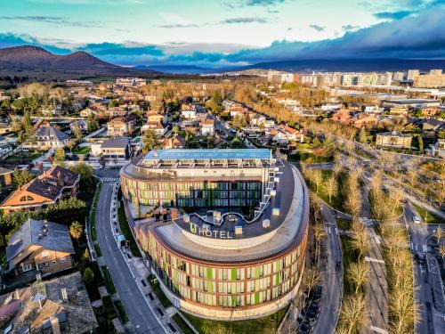 Hotel Jardines de Uleta Suites
