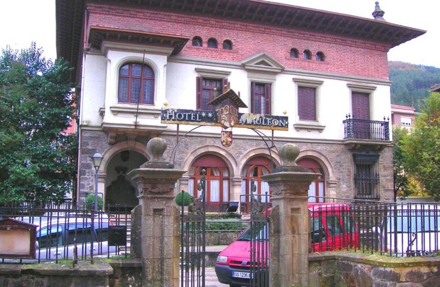 Hotel Mauleon
