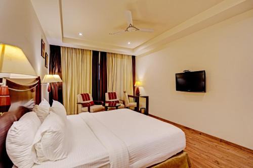 Hotel NEAR IGI AIRPOT TARK DELHI