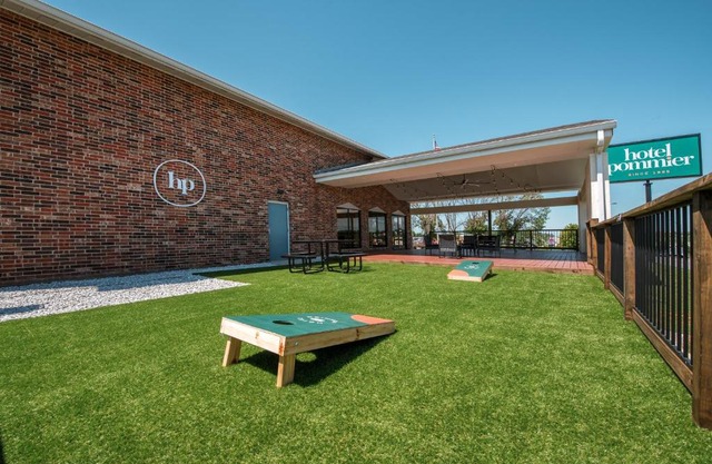 Hotel Pommier Indianola