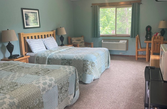 Hotel Room at Wildwedge RV Lodge