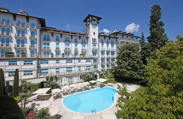 Hotel Savoy Palace