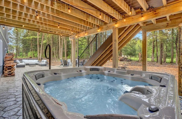HotTub,FirePit,GameRoom,10Mins2JackFrostBigBoulder