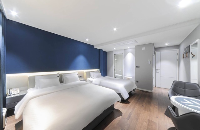 hound hotel
