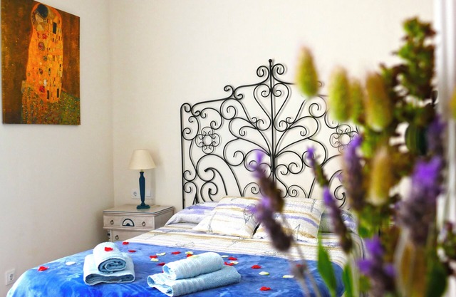 House 100 meters from the beach and 40 km from Barcelona (free parking)