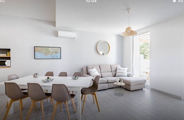 House 12 people 30 m from the beaches
