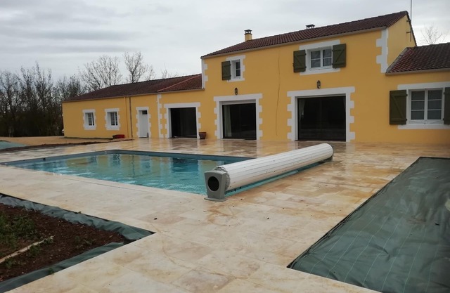 House 300 m²,14 pers 5* heated swimming pool, spa, sauna, games room and fitness room