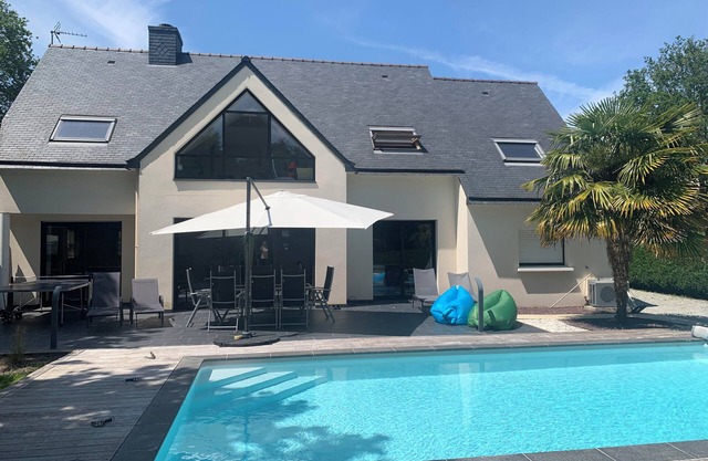 House 4 bedrooms swimming pool 7min from beaches near carnac la trinité sur mer