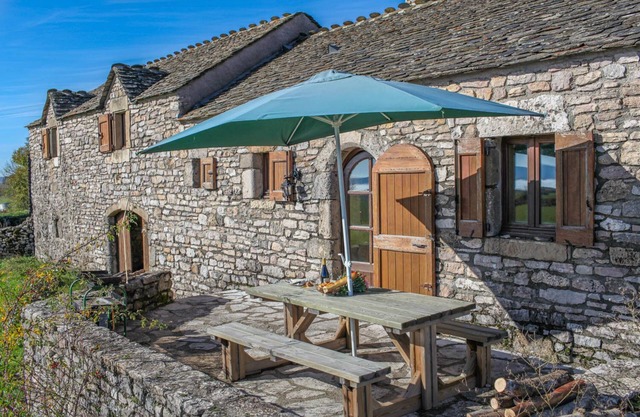 House 5 persons in Villeneuve