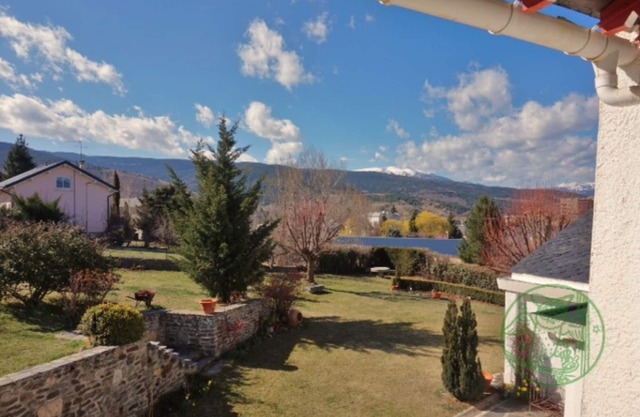 House 6/7 pers WIFI, large garden on Osseja 2 km from Spain 30mn from the slopes