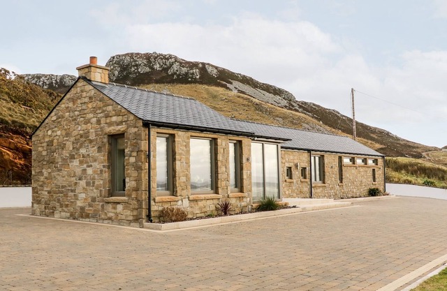 HOUSE CROHY HEAD, pet friendly in Dungloe, County Donegal