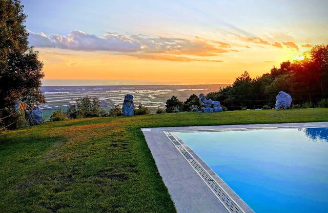 House Gelsomino in Tuscany (LUCCA) with Pool, garden and spectacular sea view