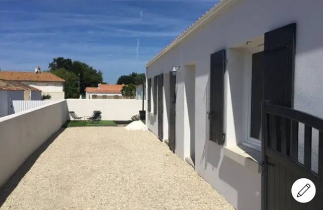 House ground floor in Chaucre St Georges 3 bedrooms.