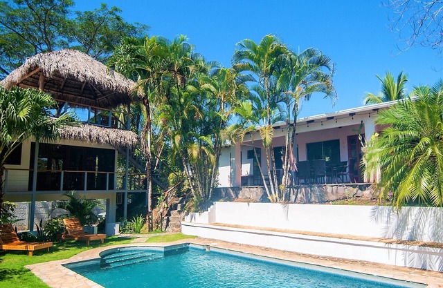 House + Guest House at 500 yards from the beach.