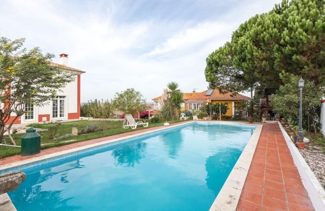 House in a Farm Between Vineyards 1