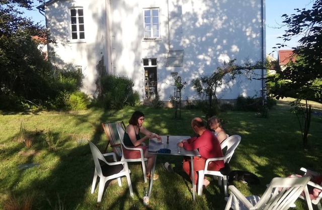 House in its style, ideal for family stays or between friends, large garden